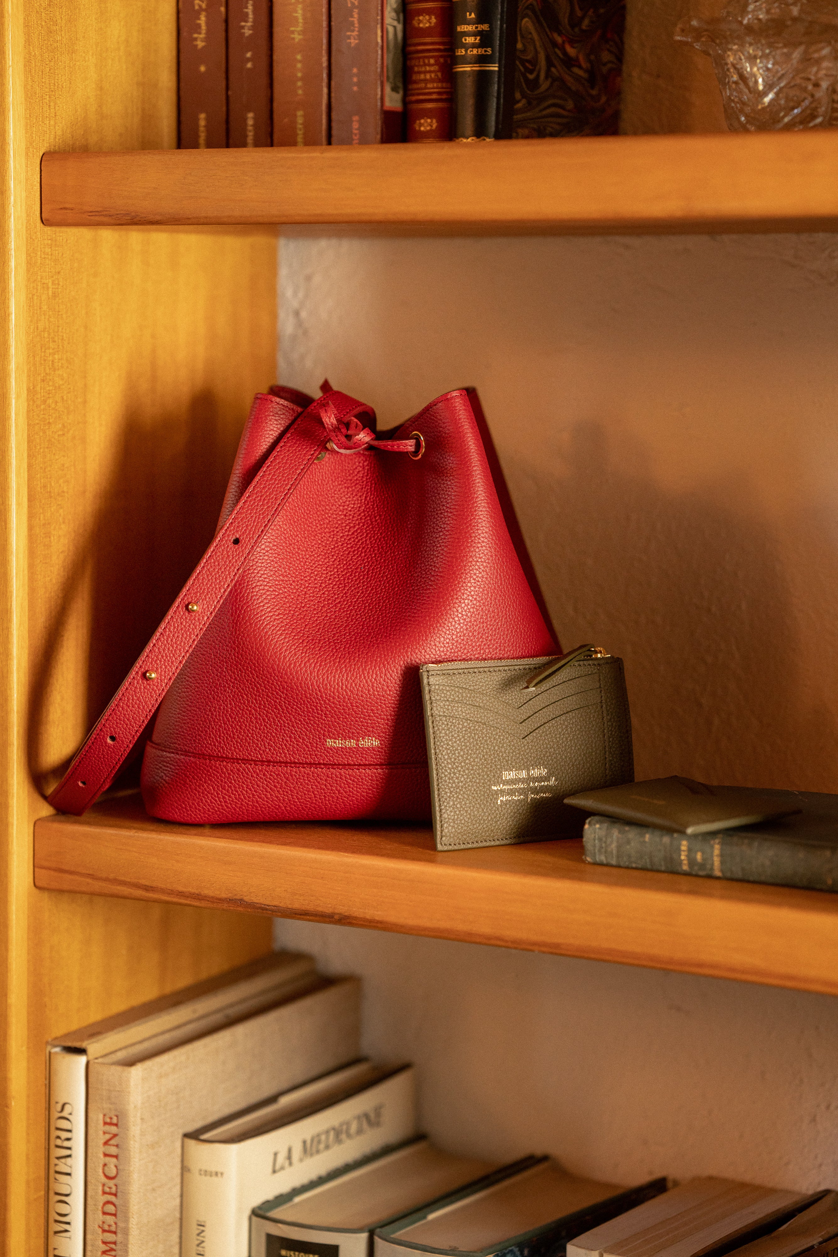 Cléome Fixed Shoulder Bag, Carmine Red