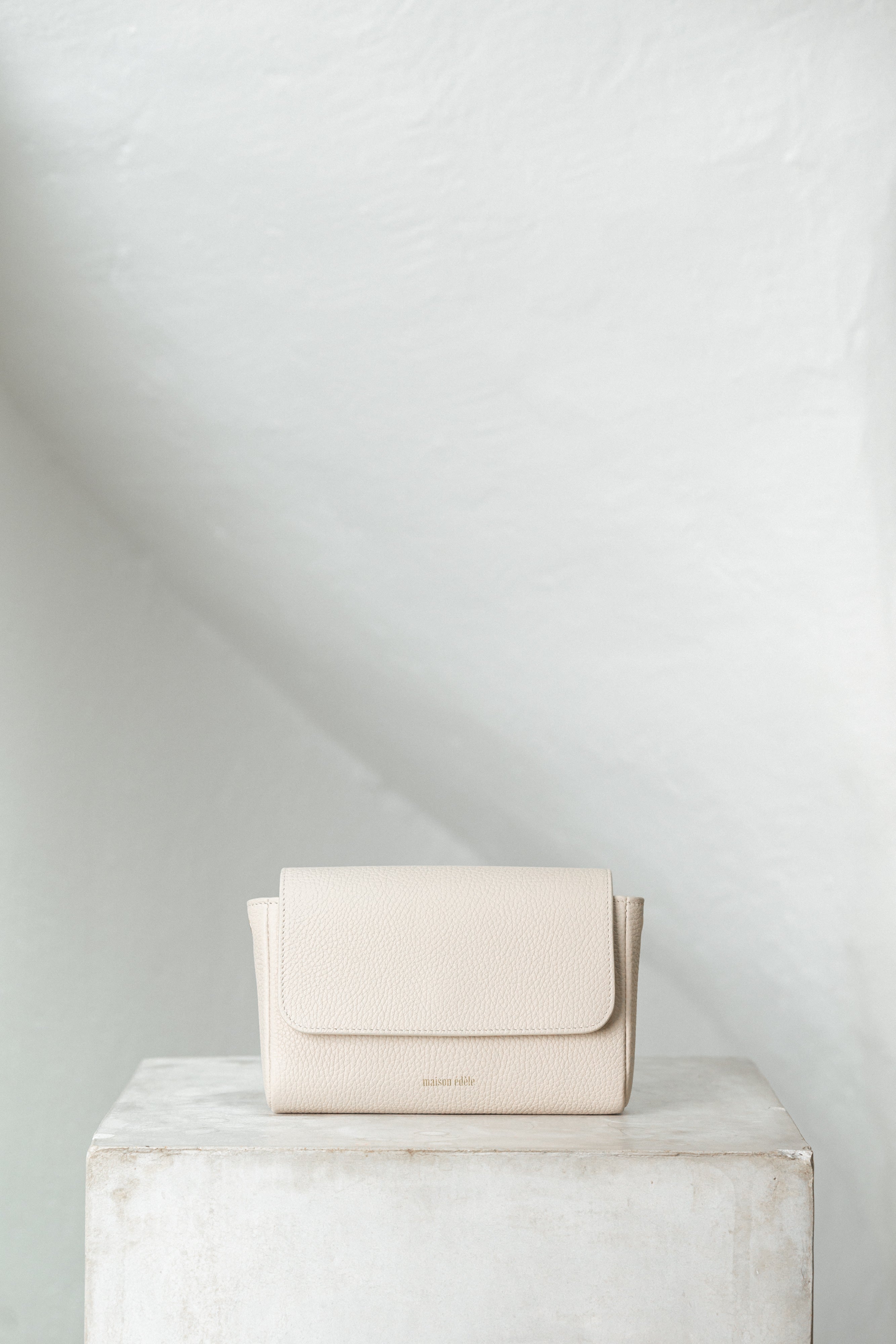 Iris Iced Latte, Large Camel and Iced Latte Shoulder Bag