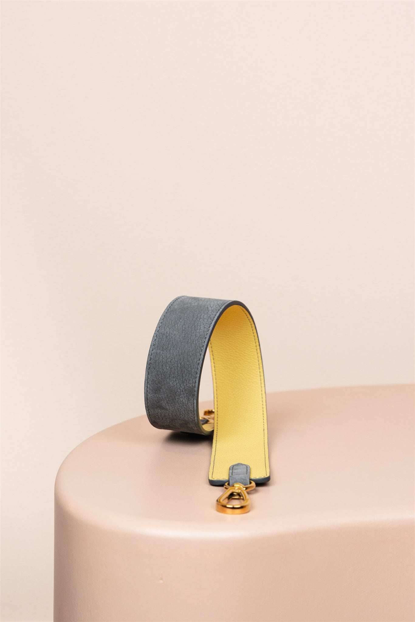 Handle, Nubuck Grey and Mimosa