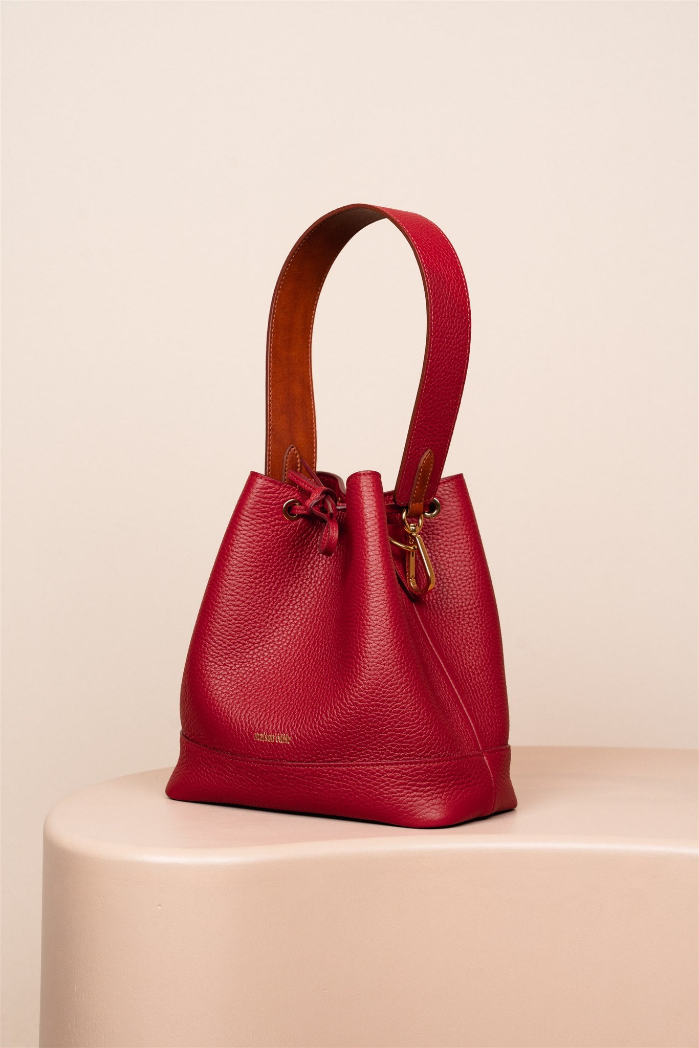 Cléome Rouge Bisous, Poignée Rouge Bisous et Camel