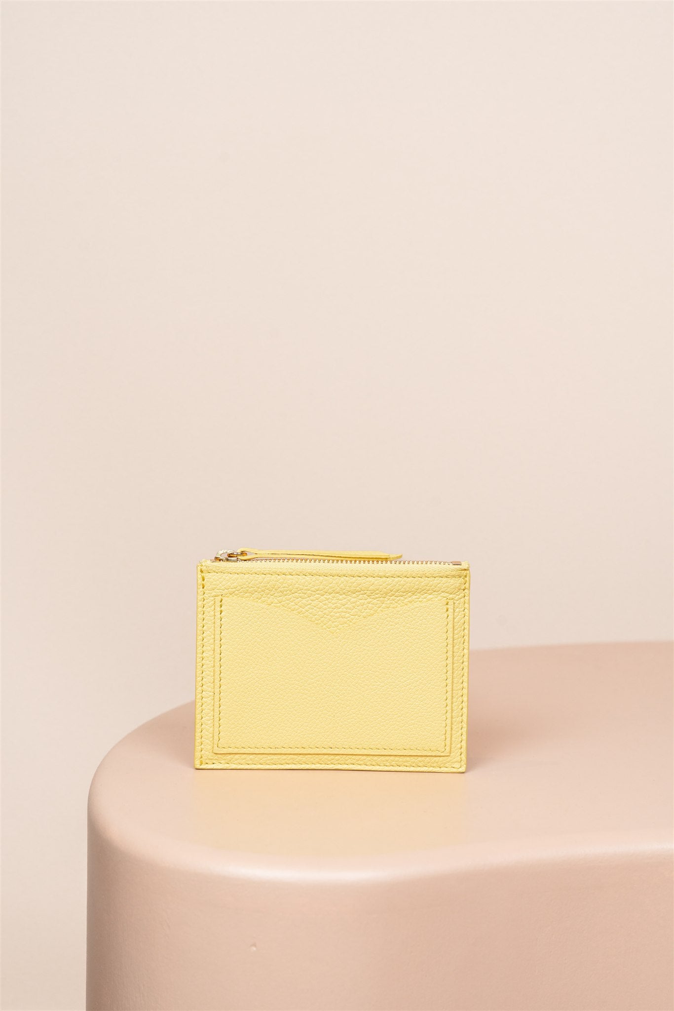 Portefeuille Zippé, Mimosa