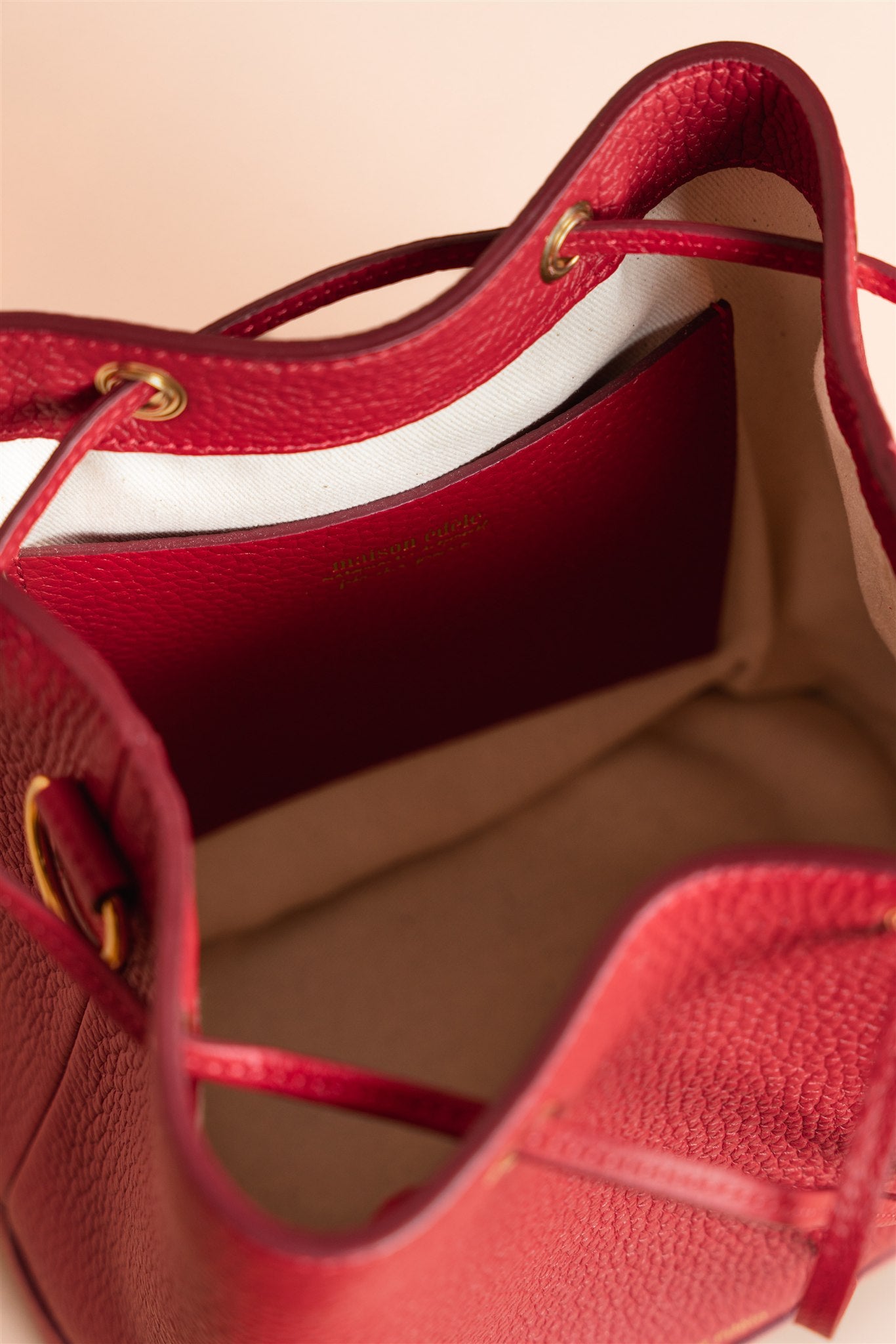 Cléome Rouge Bisous, Poignée Rouge Bisous et Noir Caviar