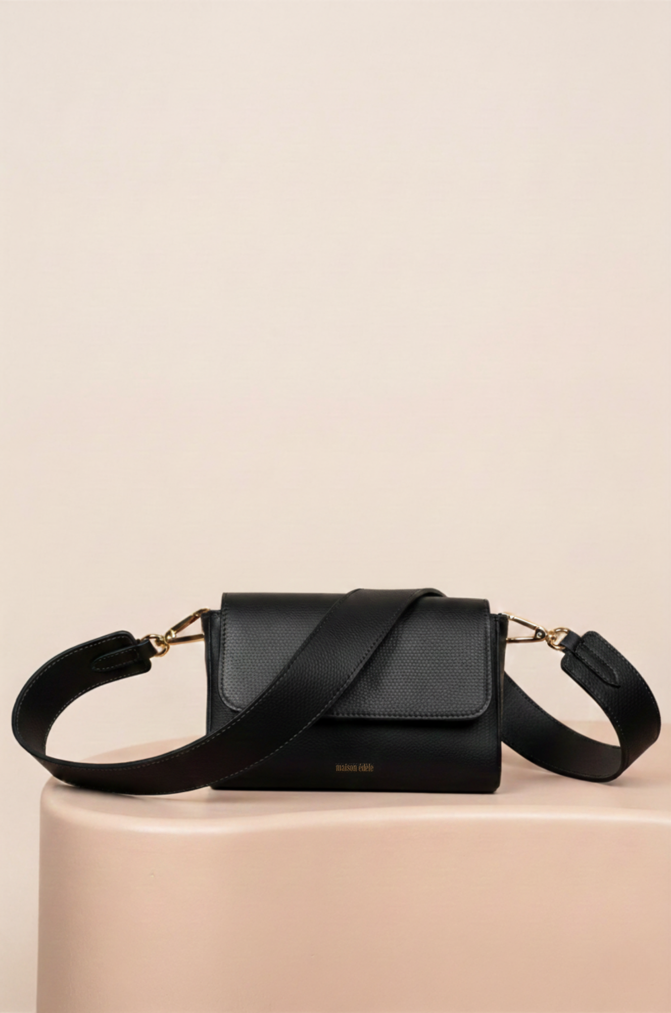 Iris Caviar Noir, Bandoulière Large Caviar Noir