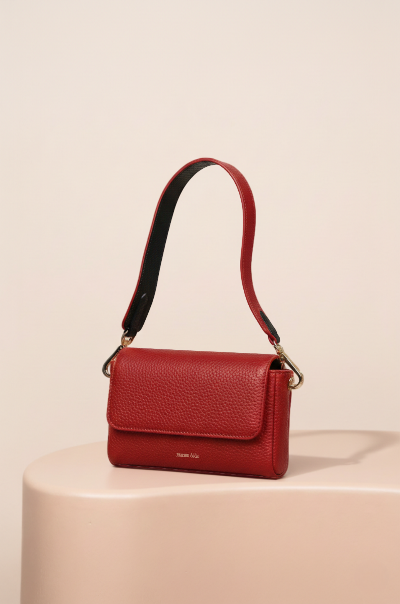 Iris Rouge Bisous, Poignée Rouge Bisous et Noir Caviar