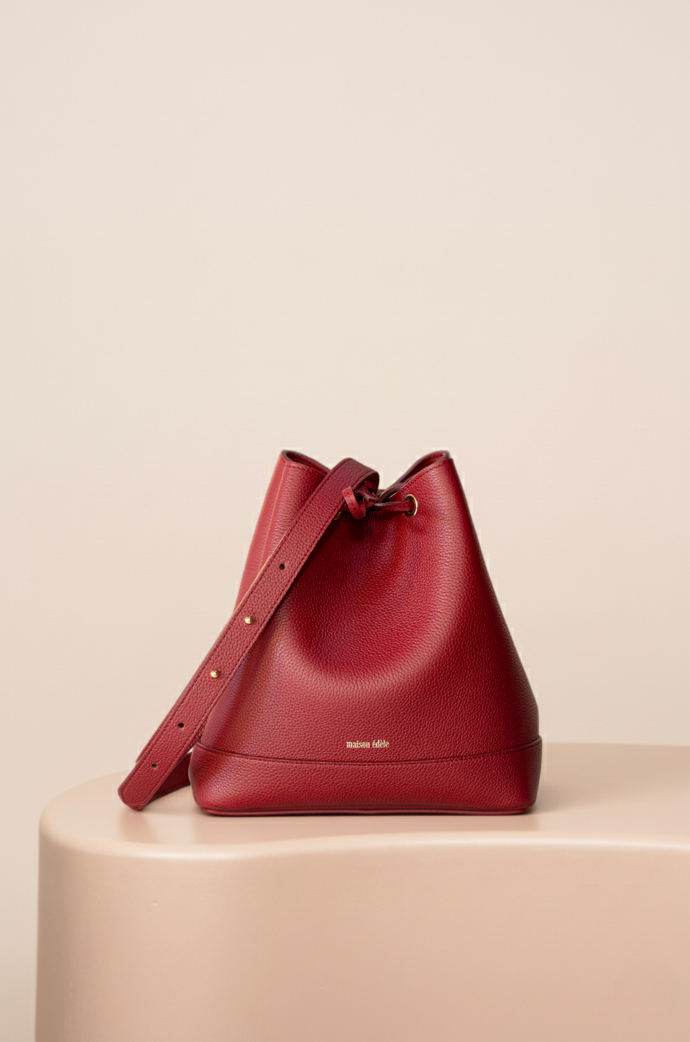 Cléome Fixed Shoulder Bag, Carmine Red