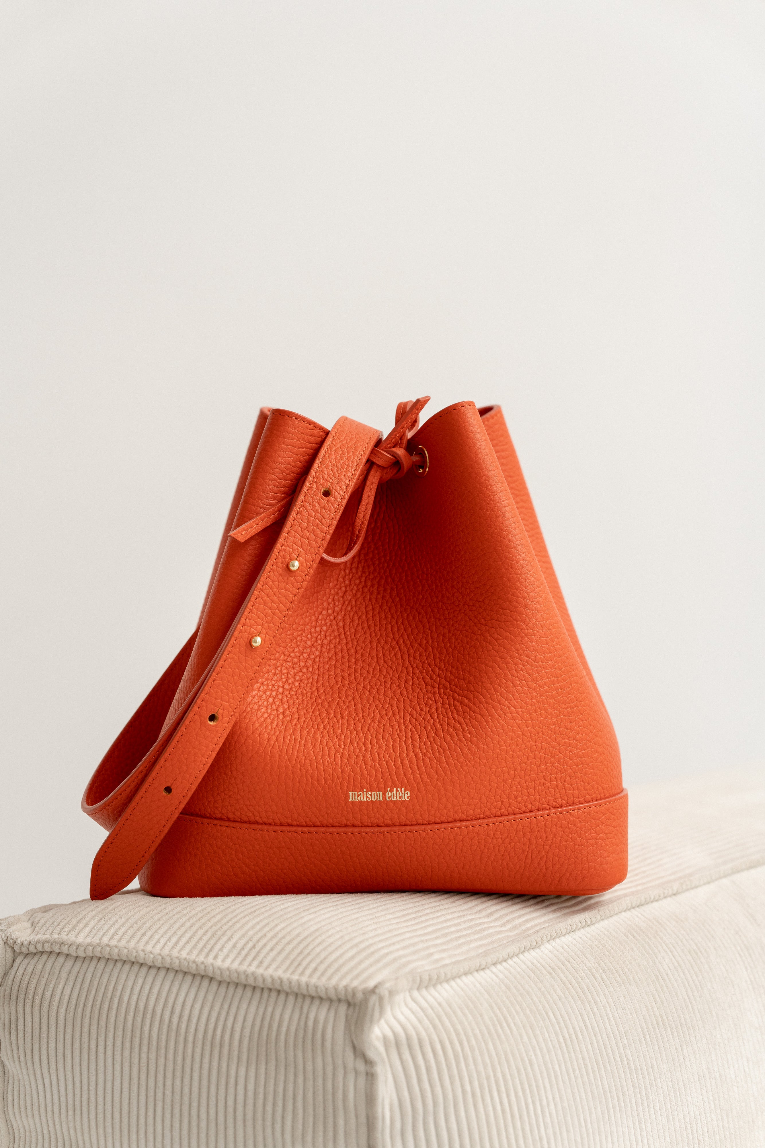 Cléome Bandoulière Fixe, Orange Tangerine