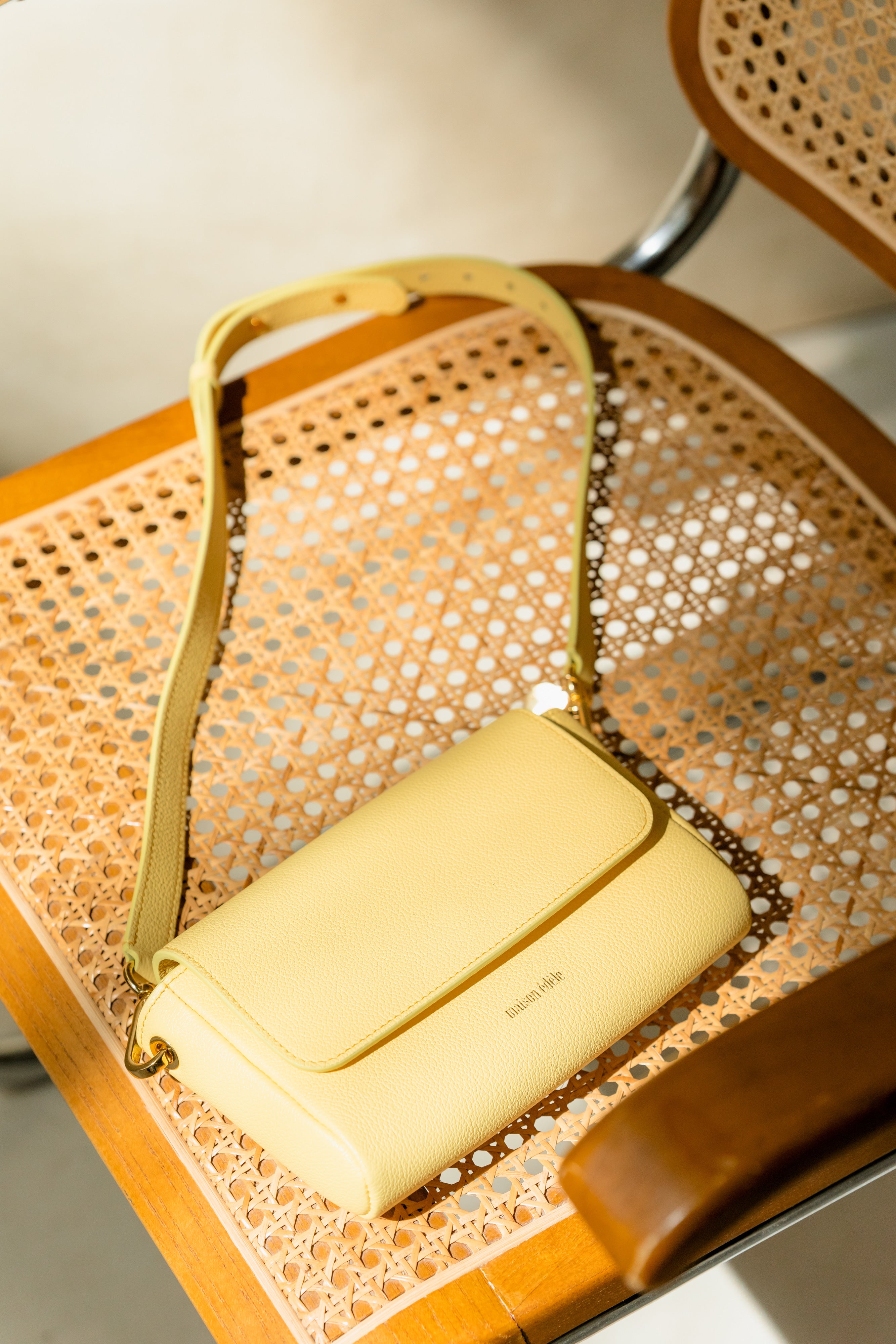 Iris Mimosa, Ceinture, Mimosa