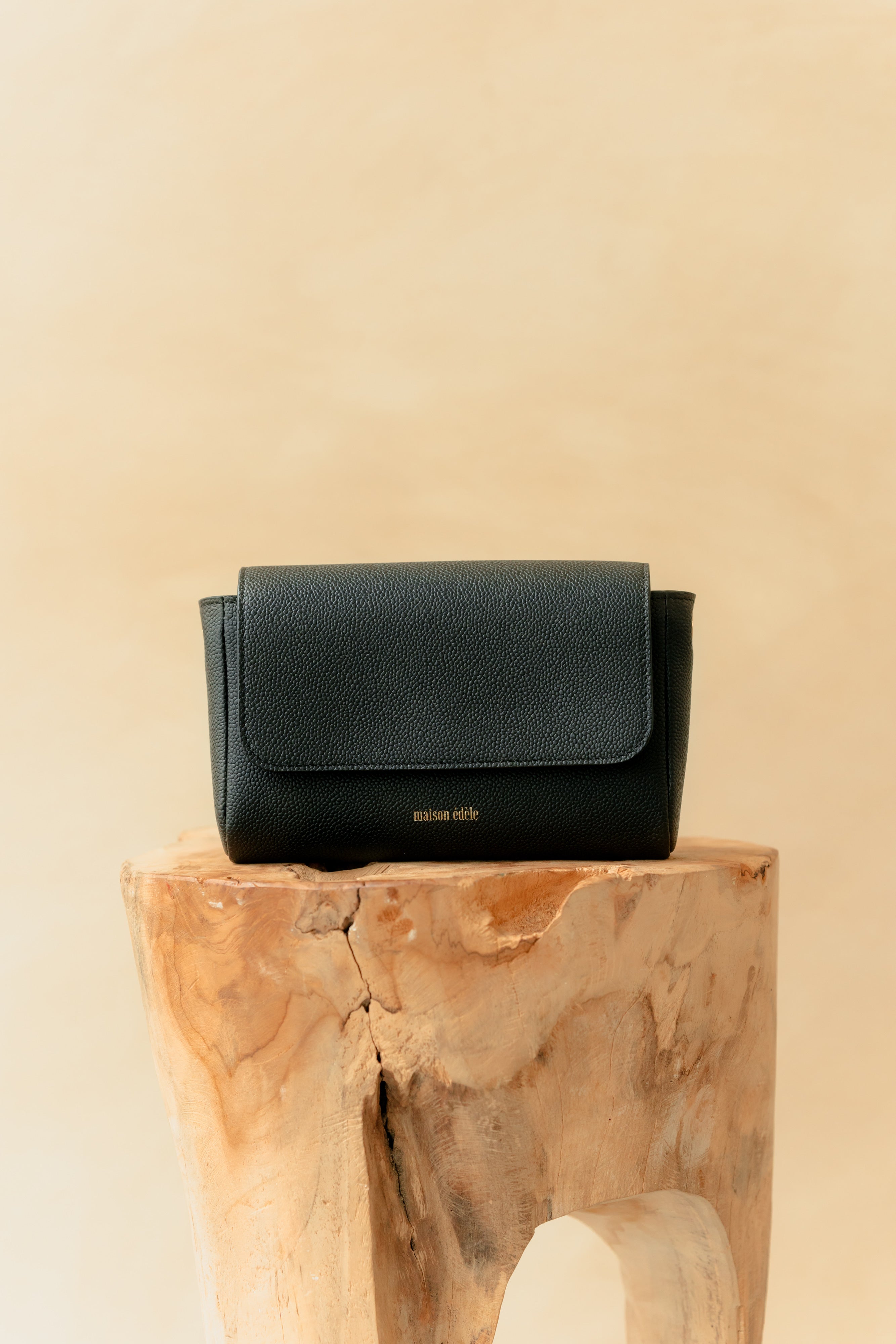 Iris Noir Caviar, Bandoulière Large Noir Caviar et Rouge Bisous