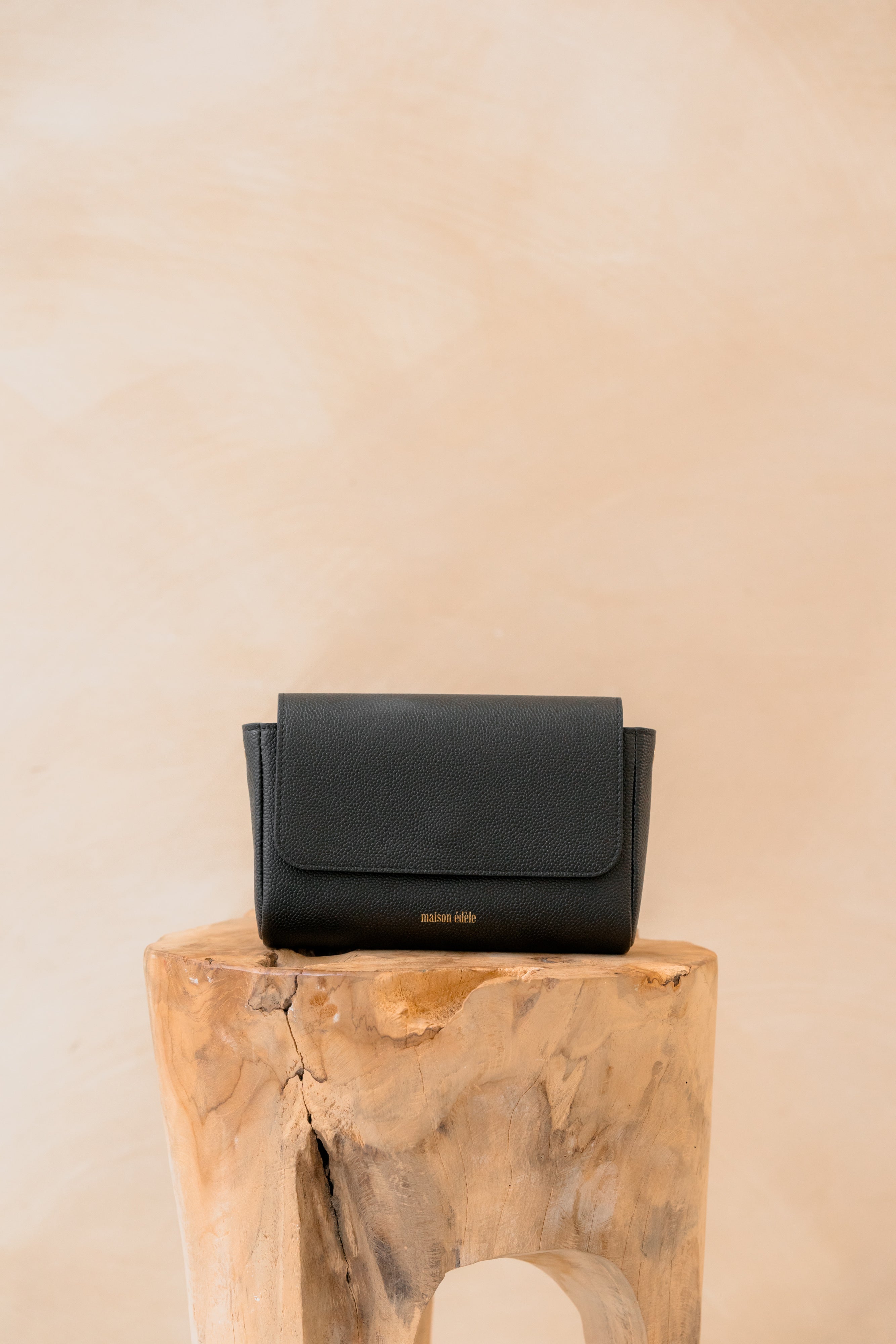 Iris Caviar Noir, Bandoulière Large Caviar Noir