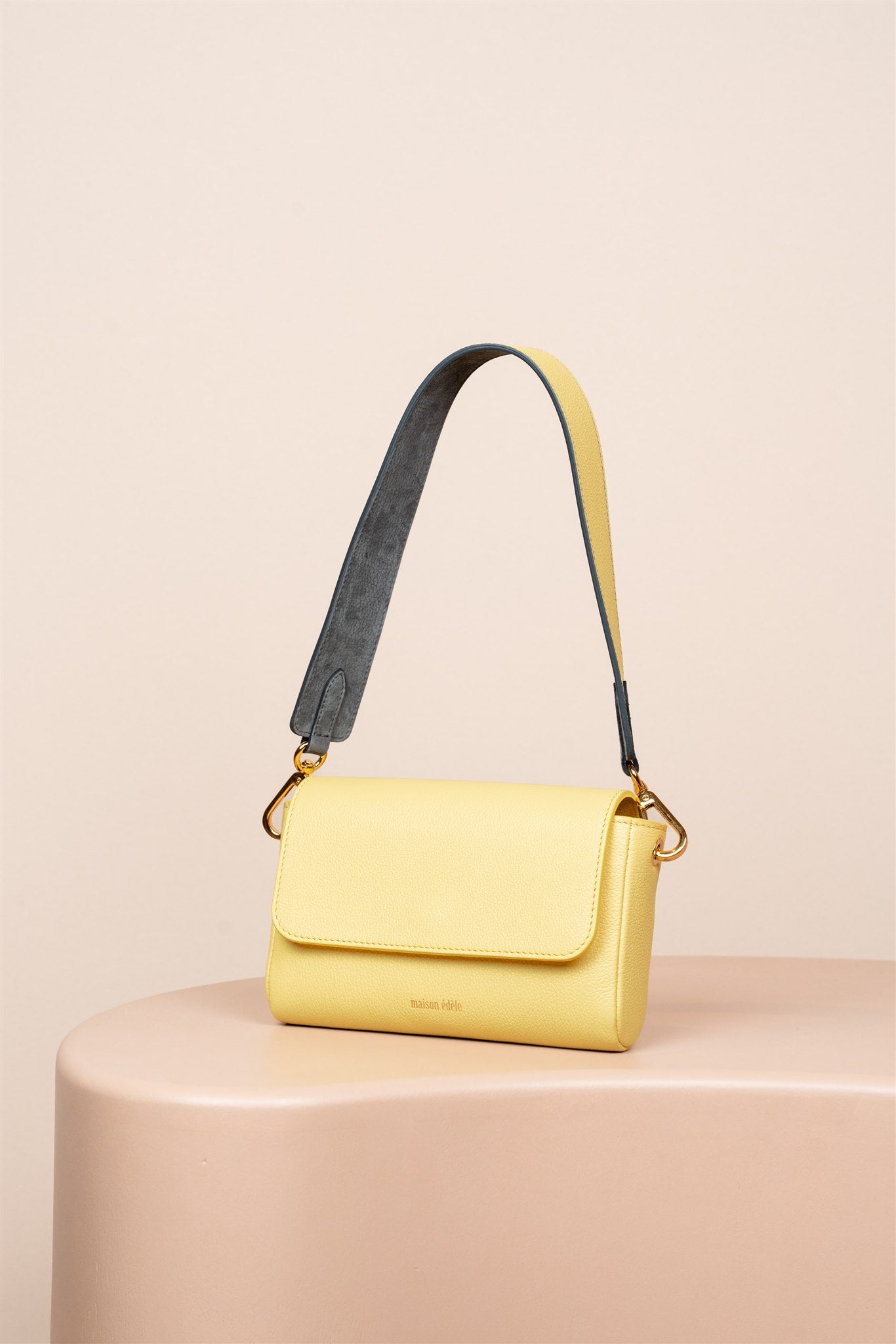 Iris Mimosa, Poignée Mimosa et Gris Nubuck