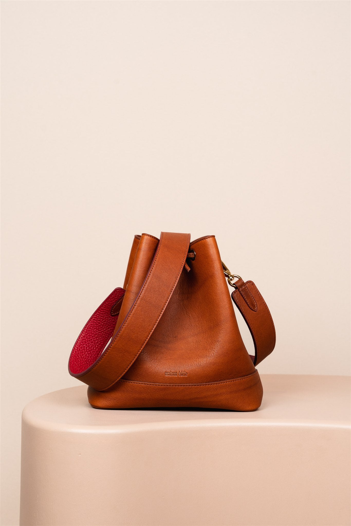 Cléome Camel, Bandoulière Large Camel et Rouge Bisous