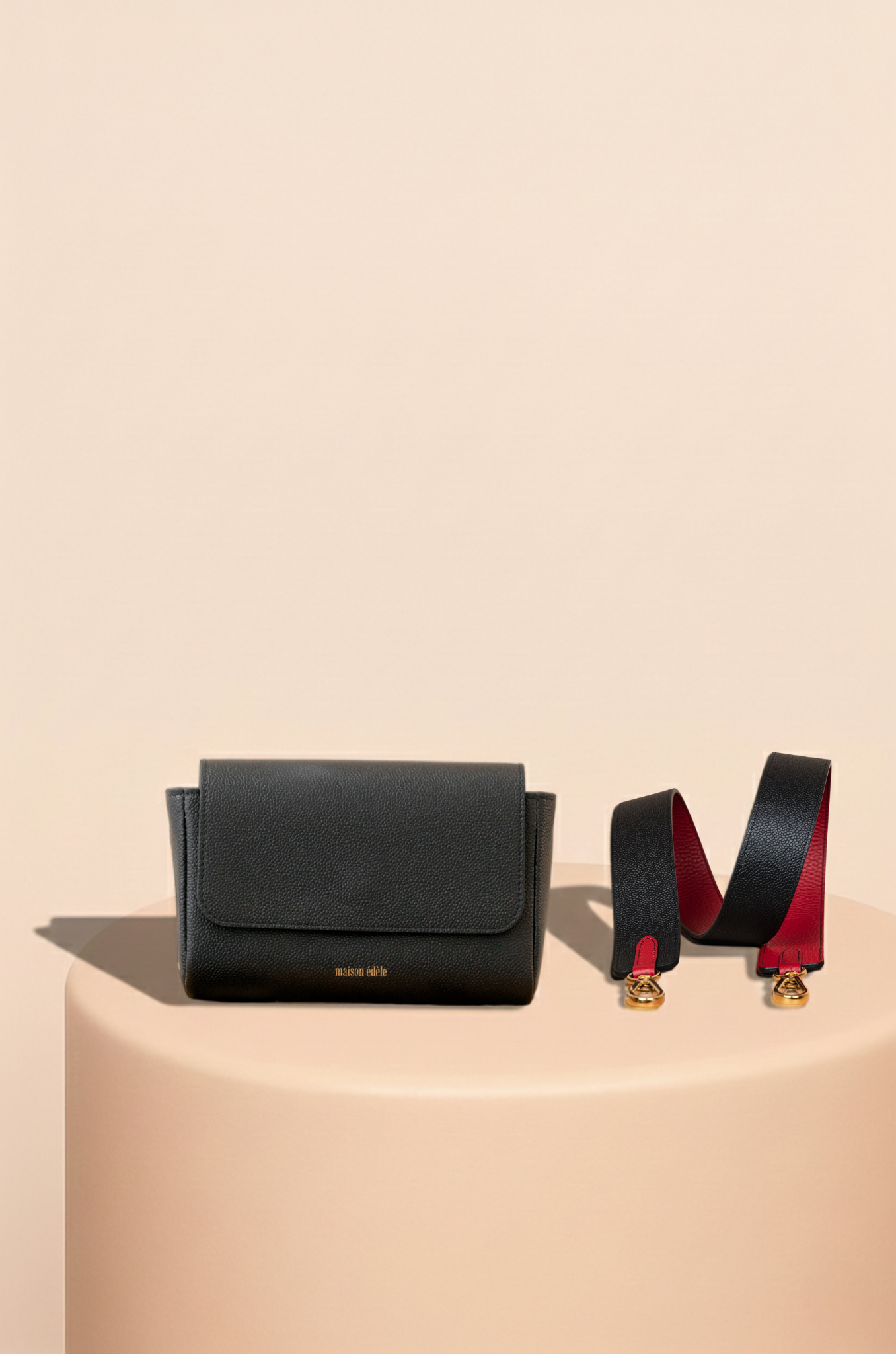 Iris Noir Caviar, Bandoulière Large Noir Caviar et Rouge Bisous