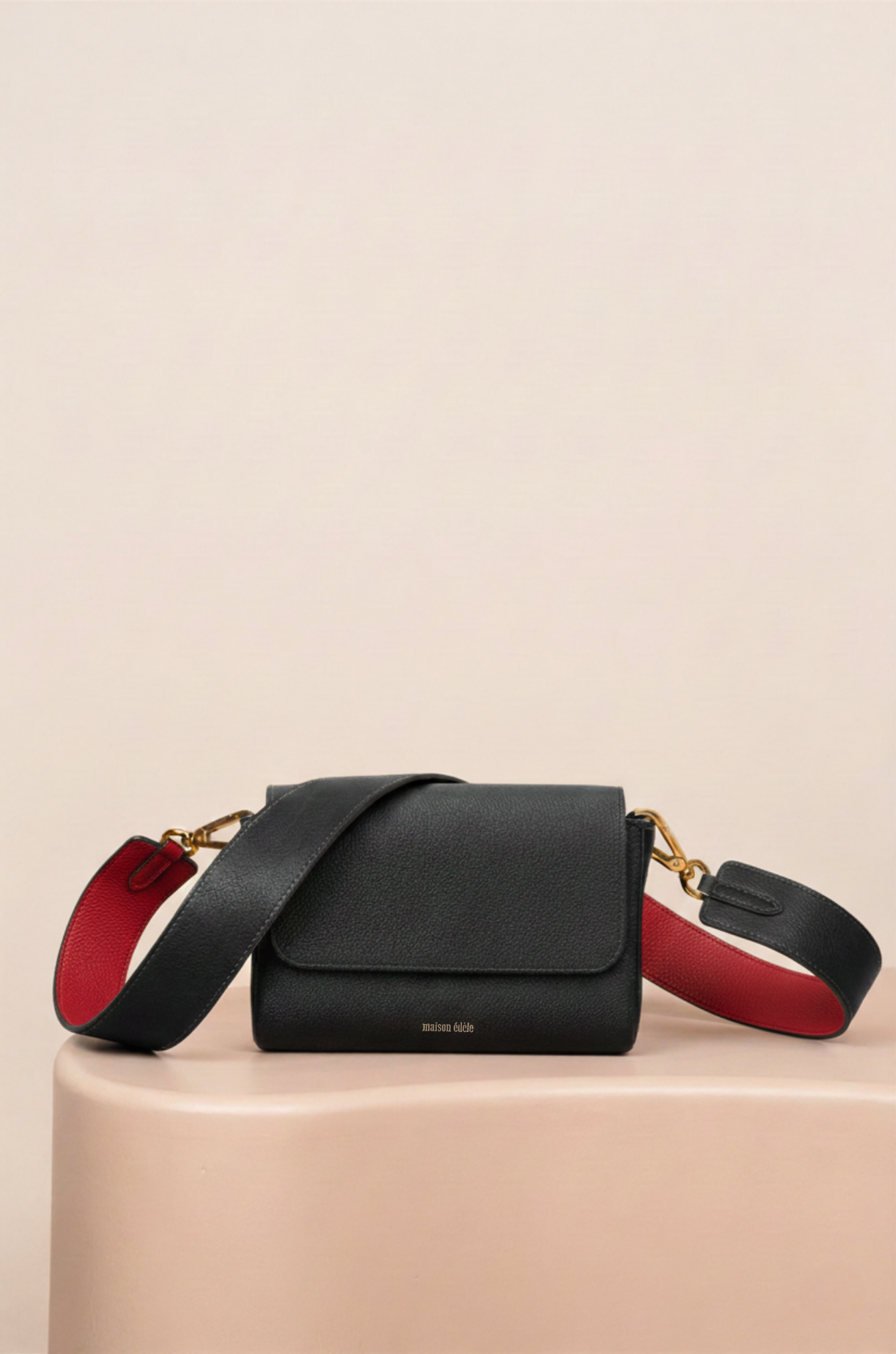 Iris Noir Caviar, Bandoulière Large Noir Caviar et Rouge Bisous