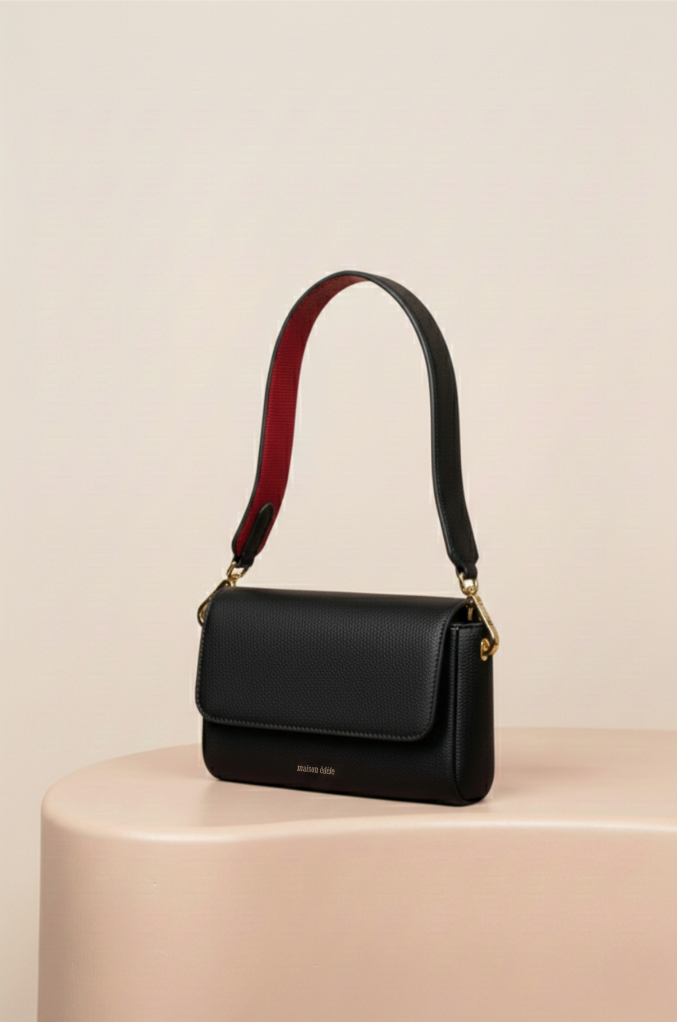 Iris Noir Caviar, Poignée Noir Caviar et Rouge Bisous