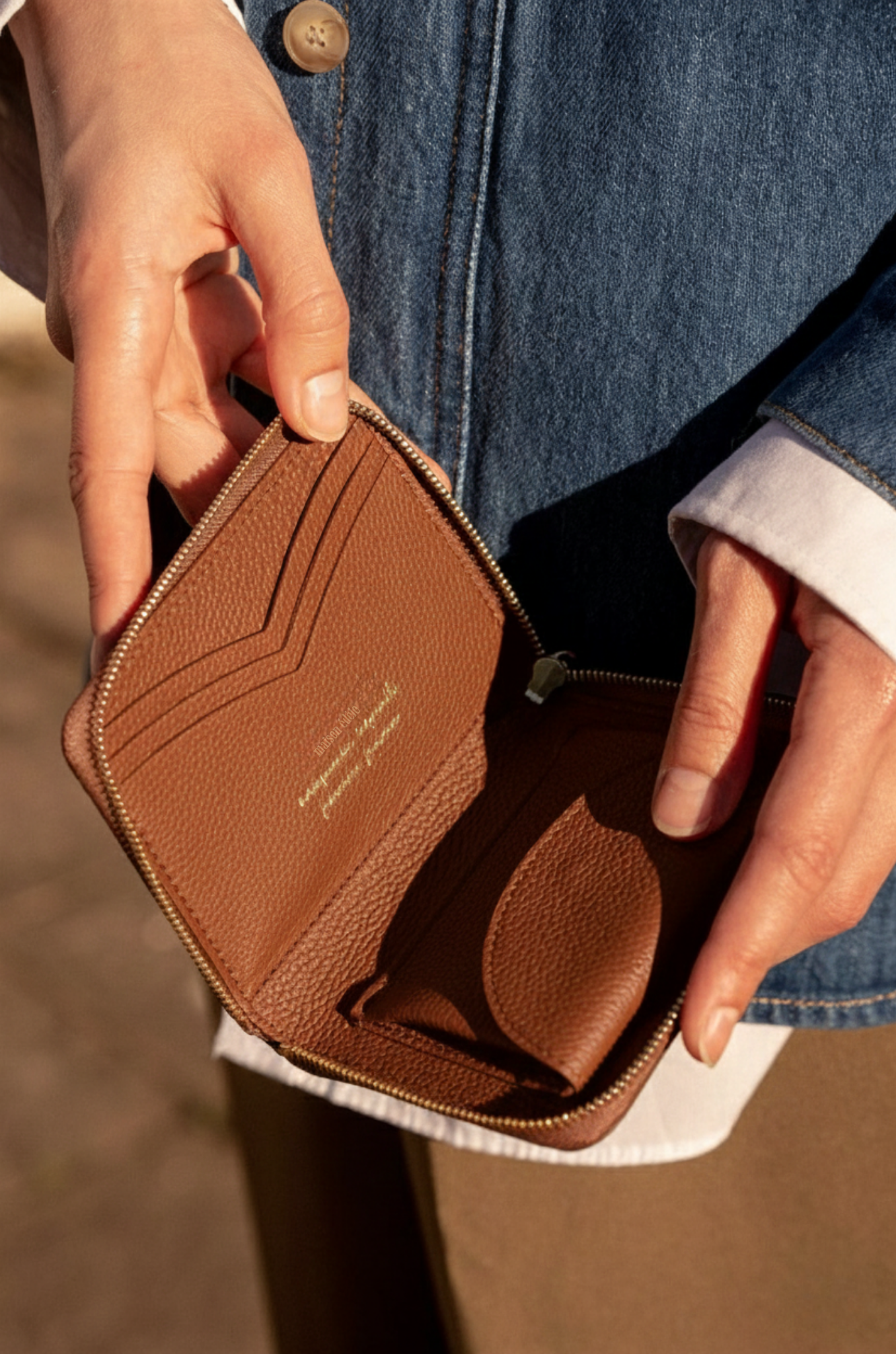 Portefeuille Compact, Camel