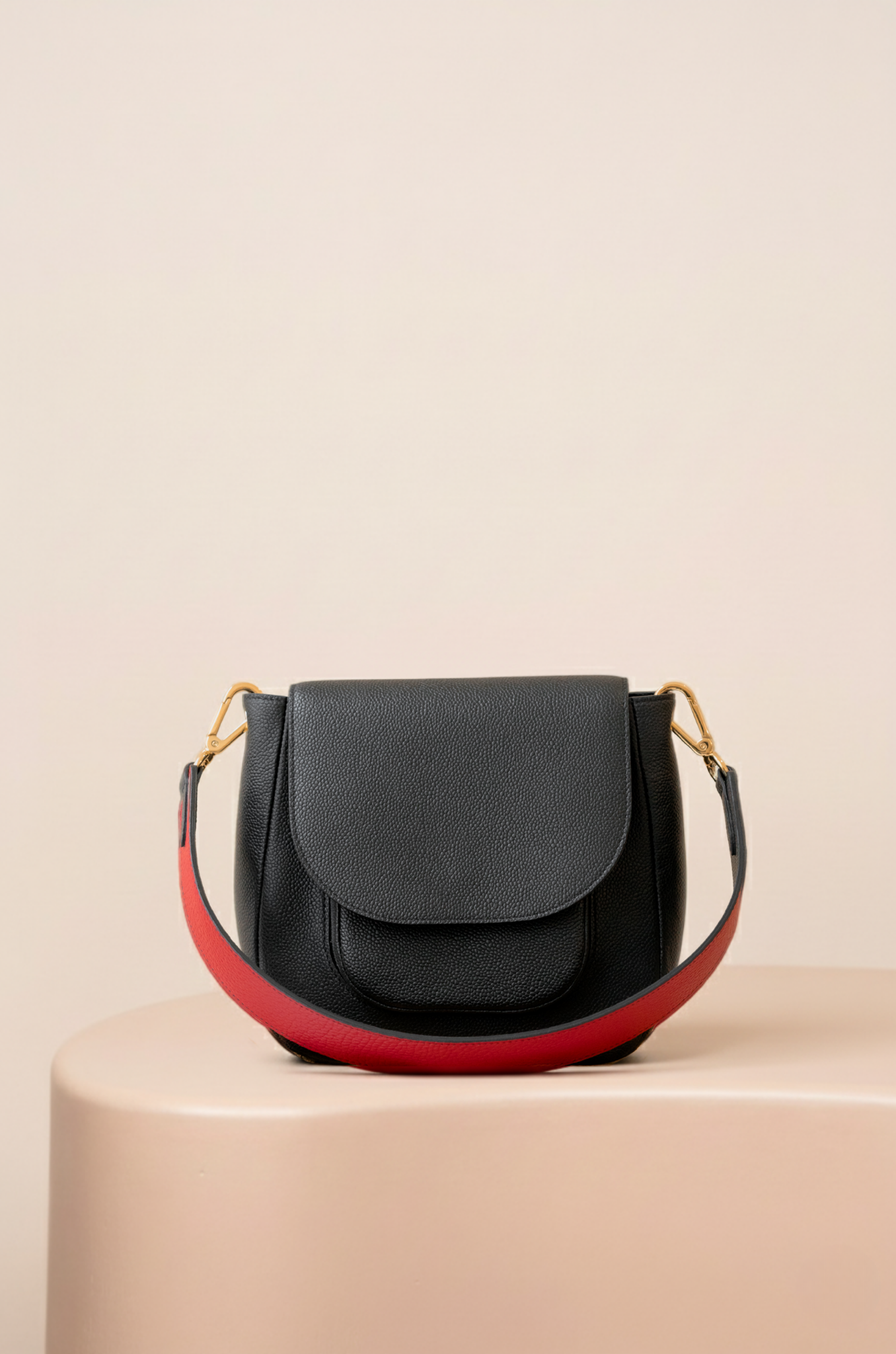 Édèle Noir Caviar, Poignée Noir Caviar and Rouge Bisous