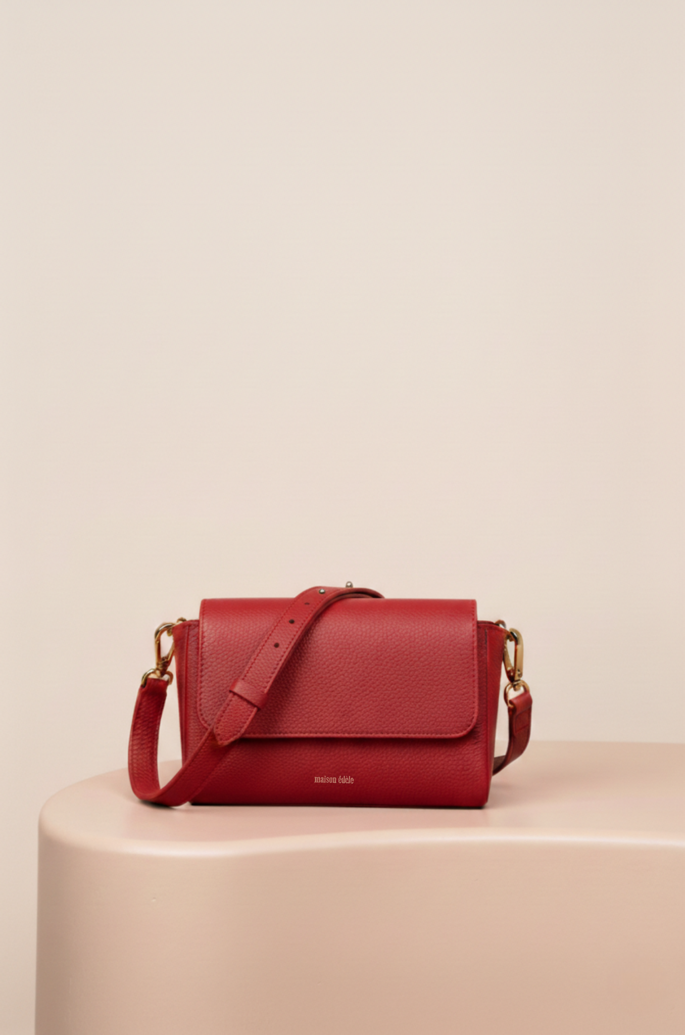 Iris Rouge Bisous, Ceinture Rouge Bisous